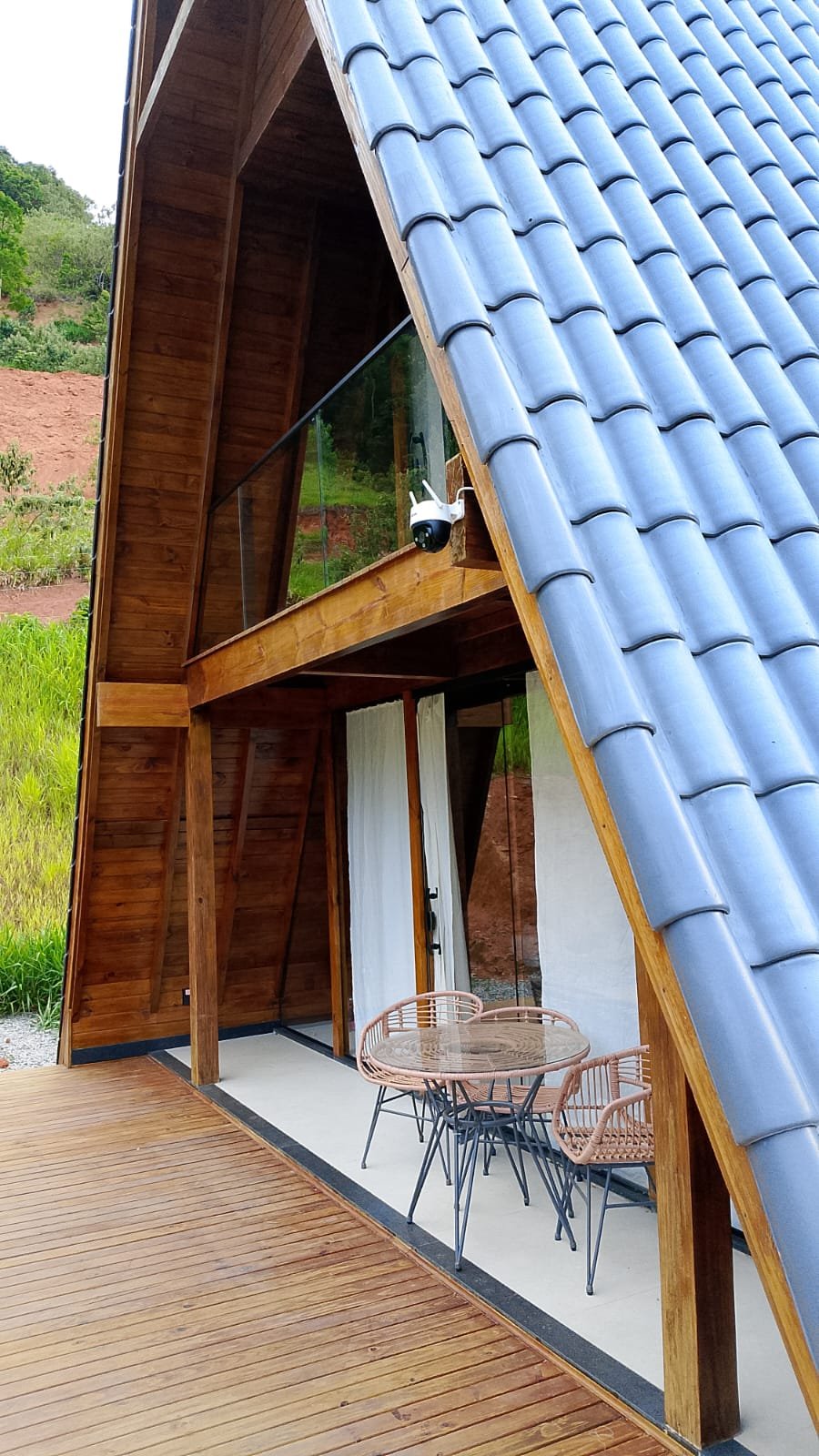 Câmera instalada em área externa