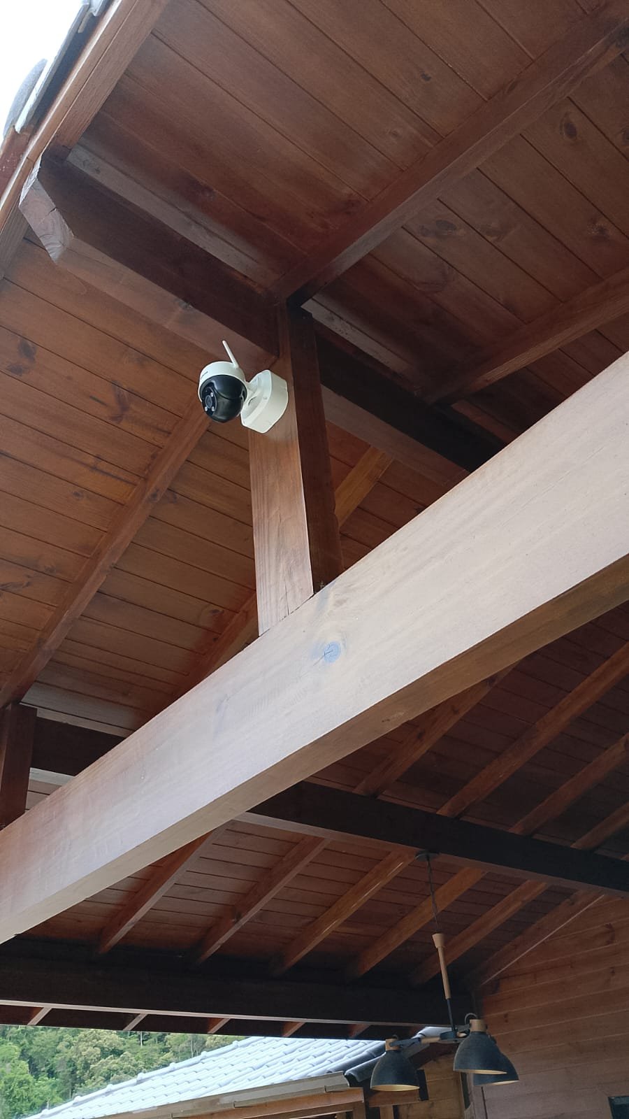 Câmera de segurança instalada